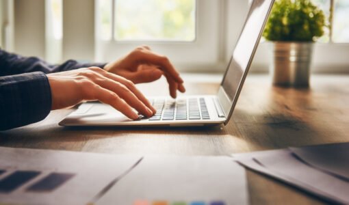 ماذا يستفيد صاحب العمل بعد ترجمة مواقع الويب الخاصة به؟